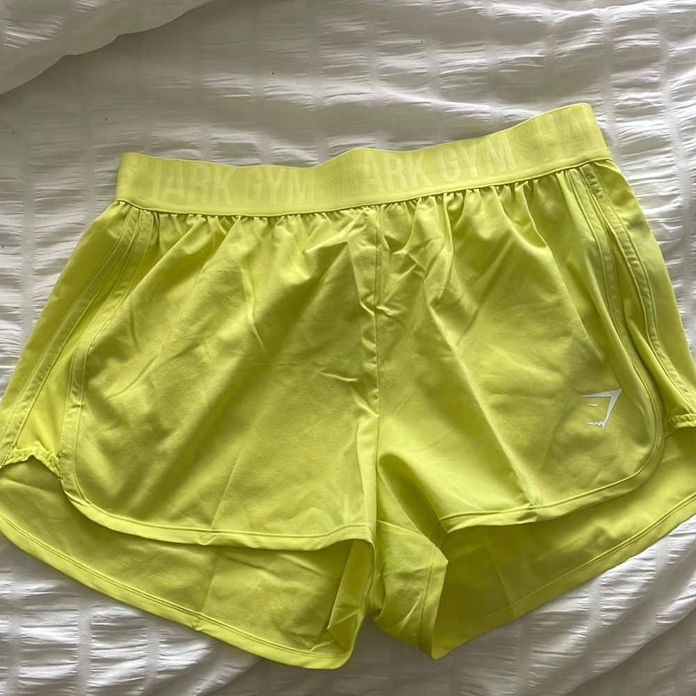 GYMSHARK NEON YELLOW WOMENS ATHLETIC SHORTS SIZE M